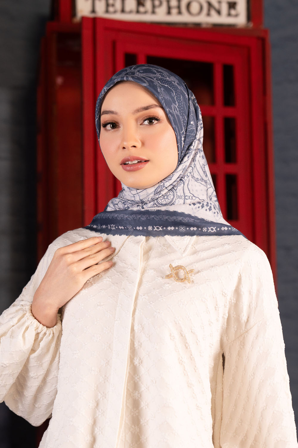 Marylin Scarf (Minor)