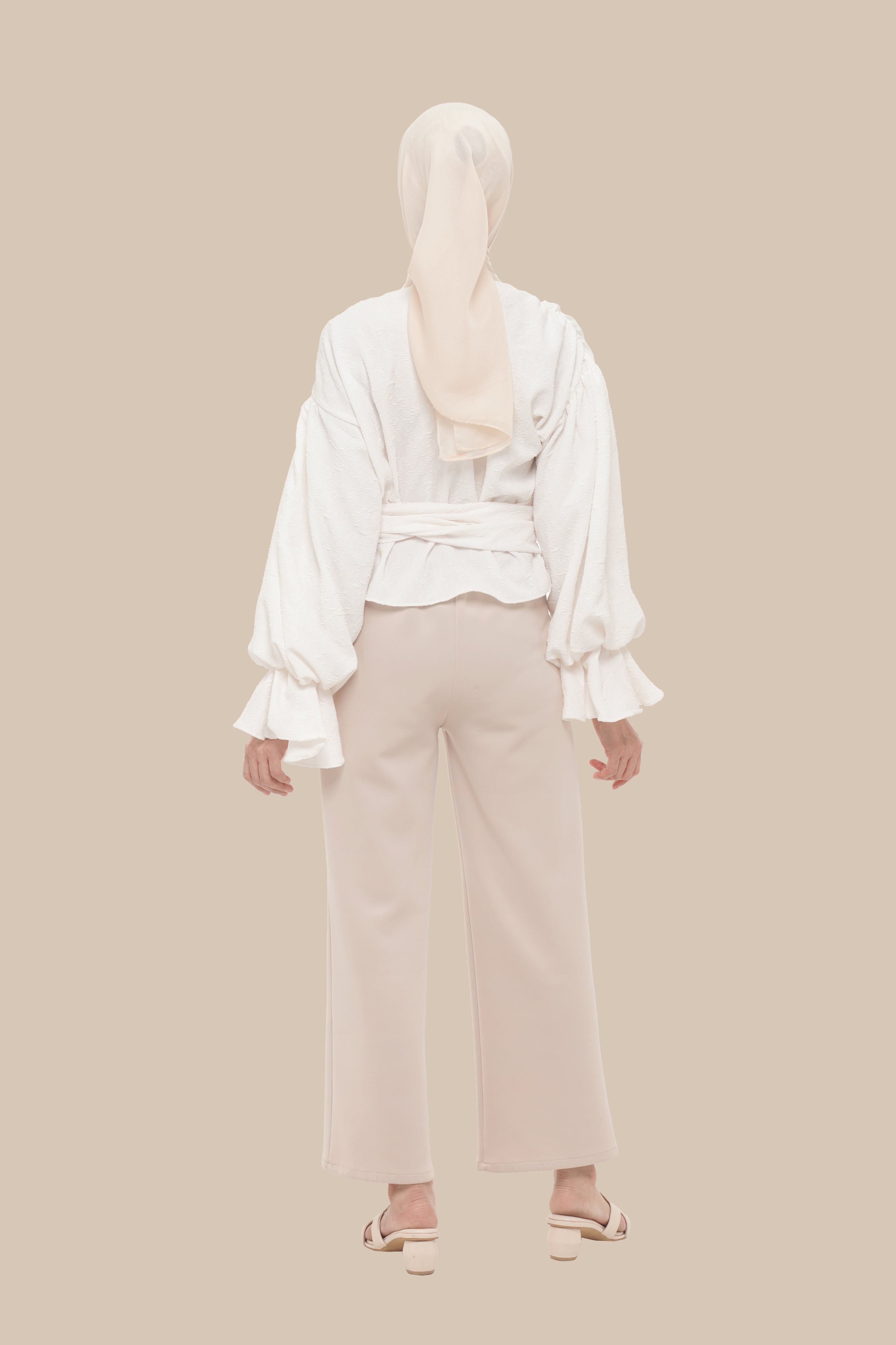Samantha Outer White