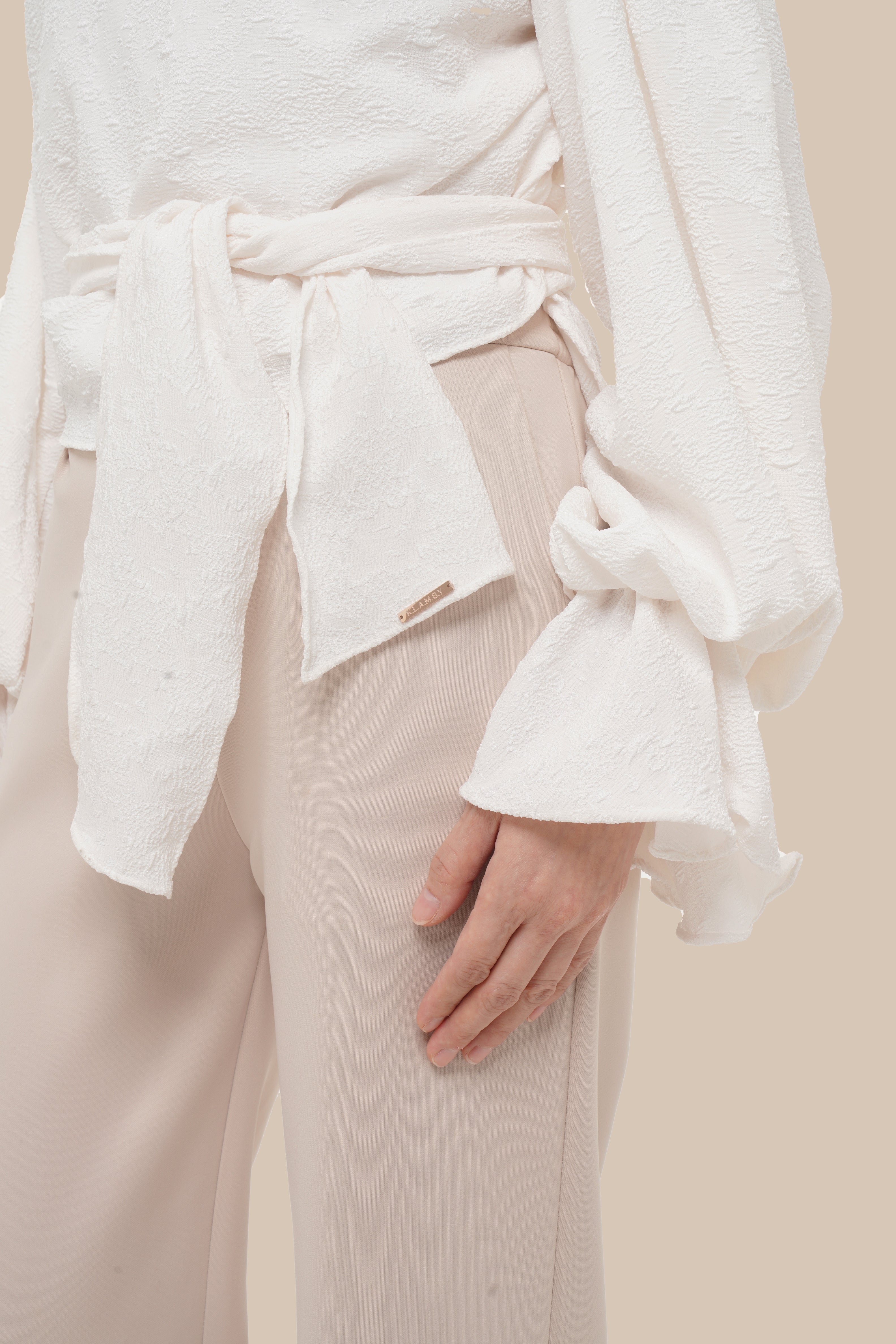 Samantha Outer White