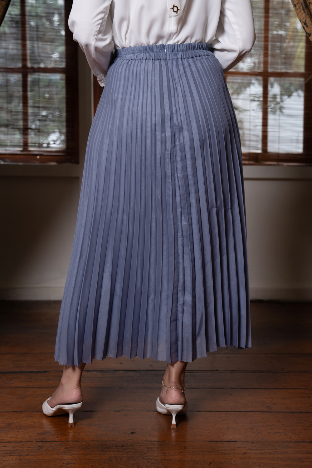 Elle Pleated Skirt (Minor) Infinity