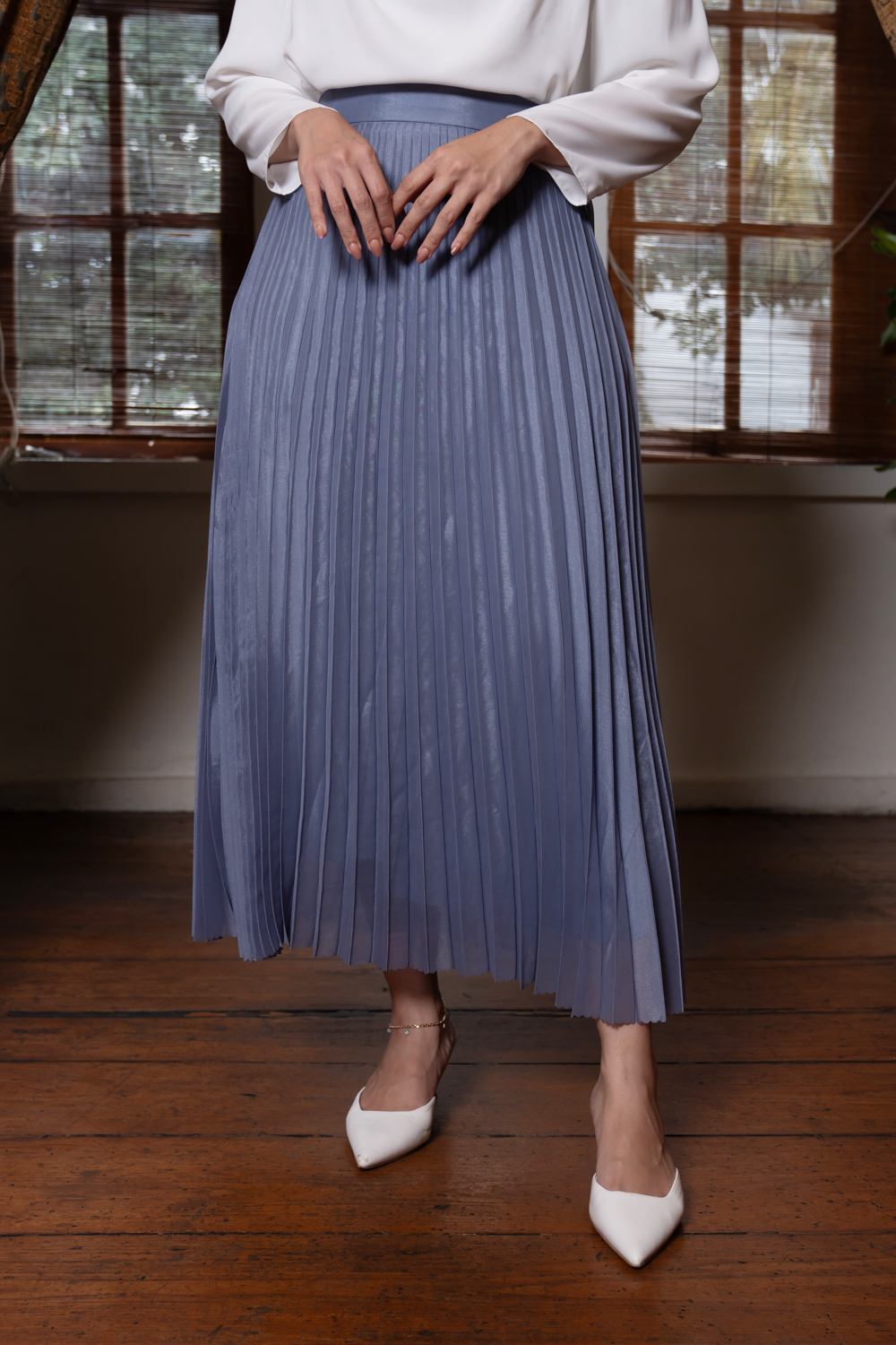 Elle Pleated Skirt (Minor) Infinity