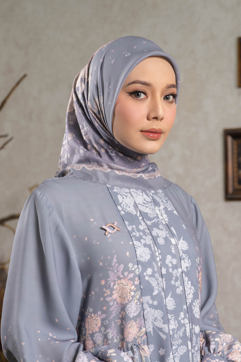 Nahira Scarf (Minor)