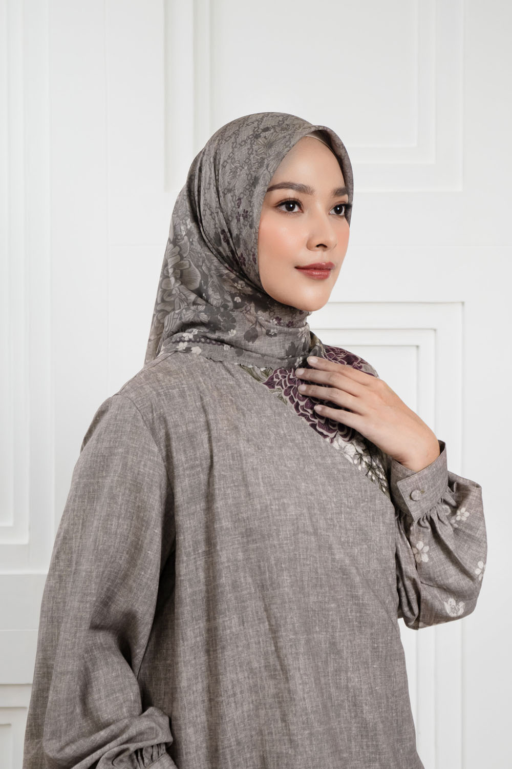 Rindala Scarf