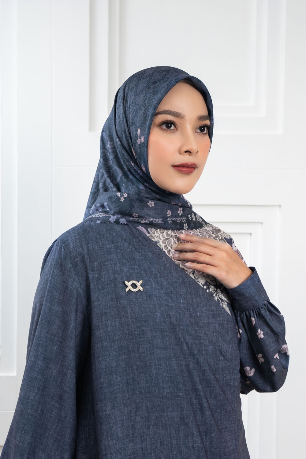 Rindala Scarf