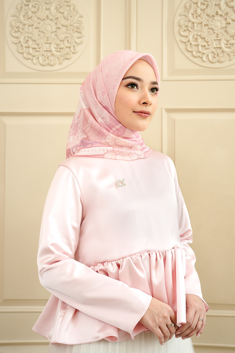 Lariangi Scarf (Minor)