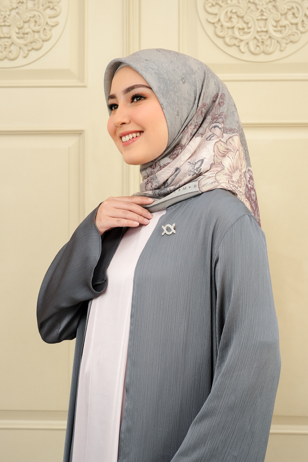 Lariangi Scarf (Minor)