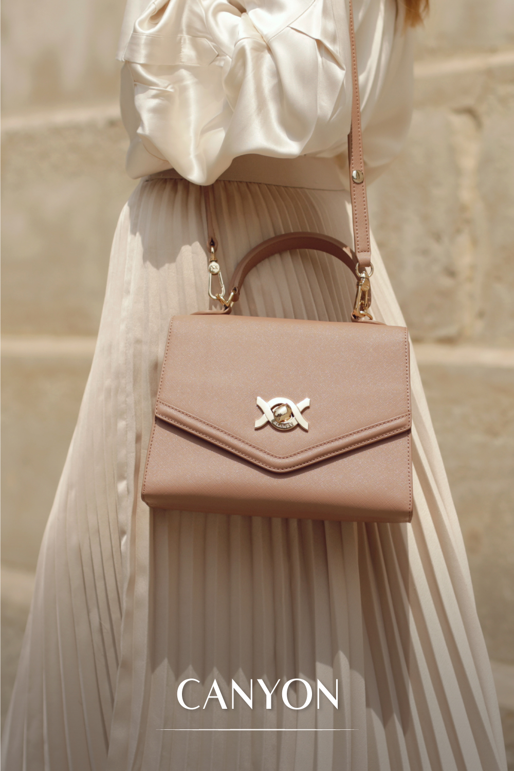 The Classic Handbag (Minor)