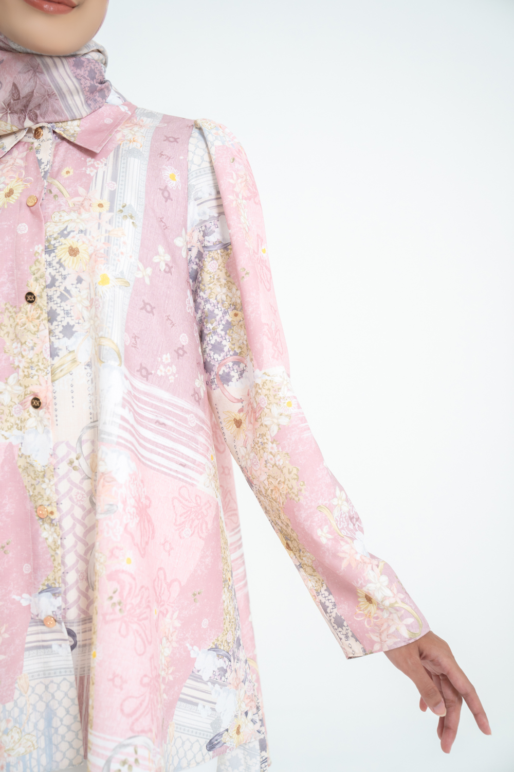 Zeya Shirt (Minor) Sweet Chalk
