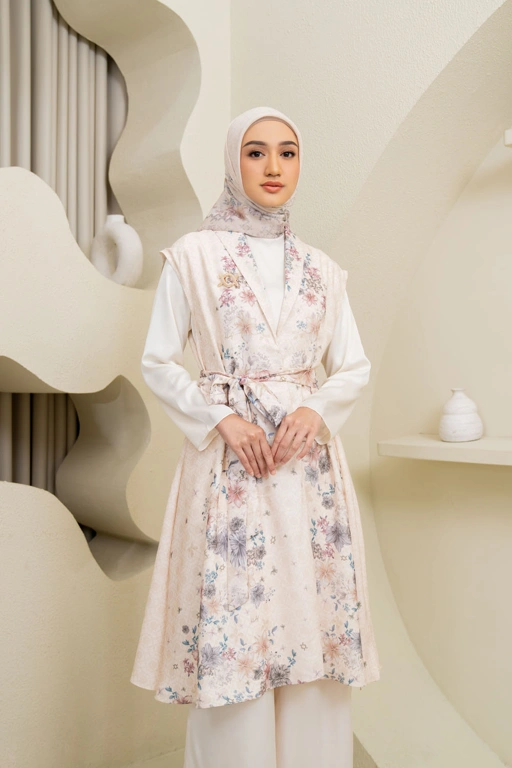 Image of Muraya Outer (Minor) Ivory Moss