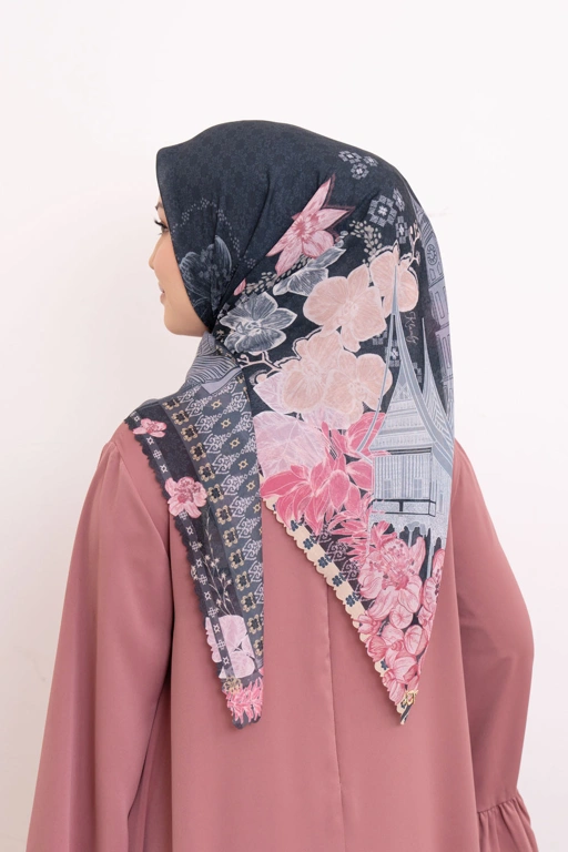 Image of Nirwana Scarf (Minor)