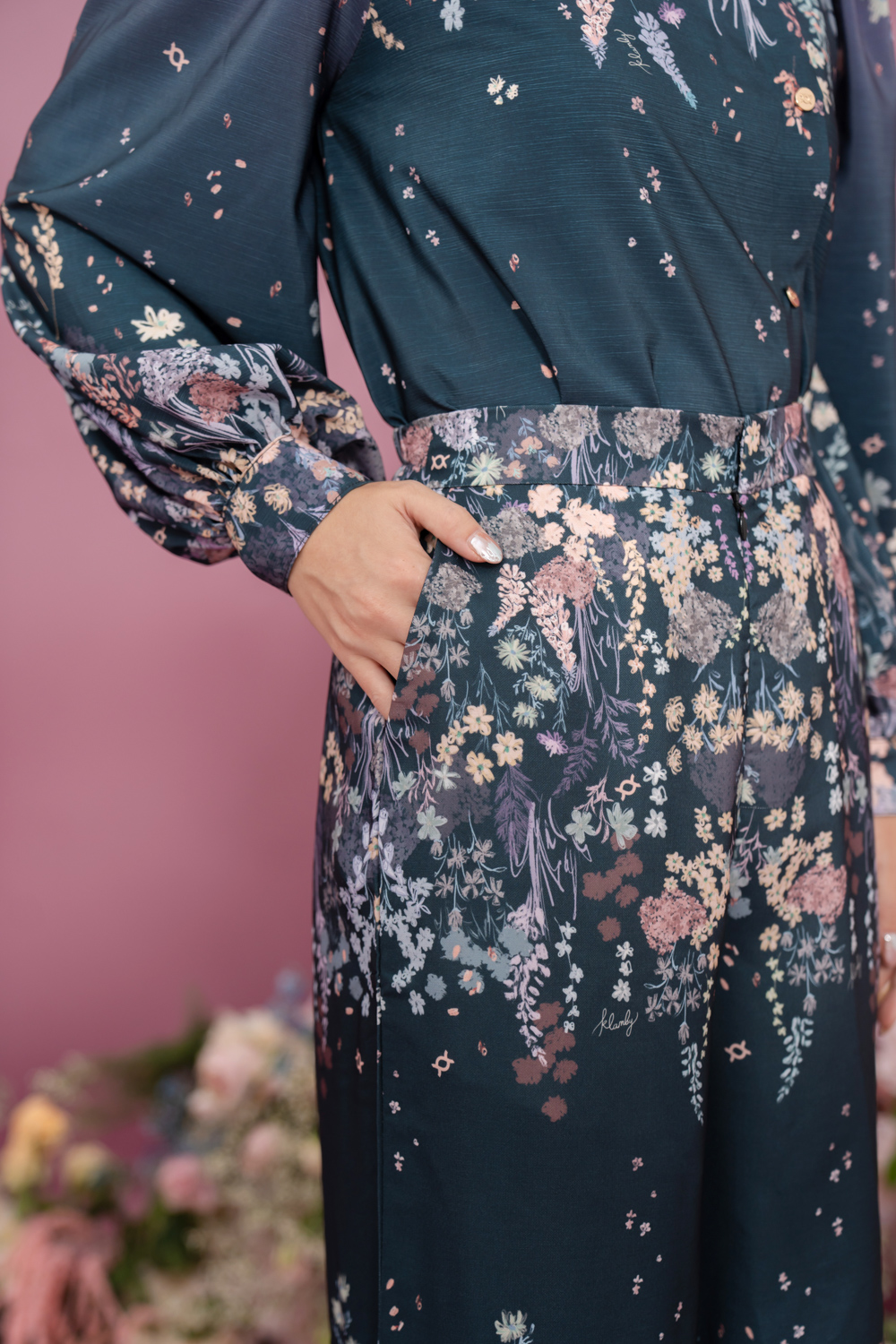 Gardenia Pants Dark Berry