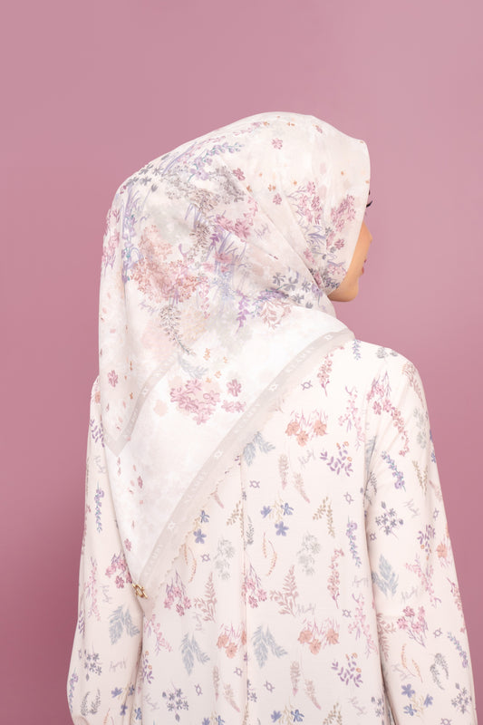 Gardenia Scarf (Minor)