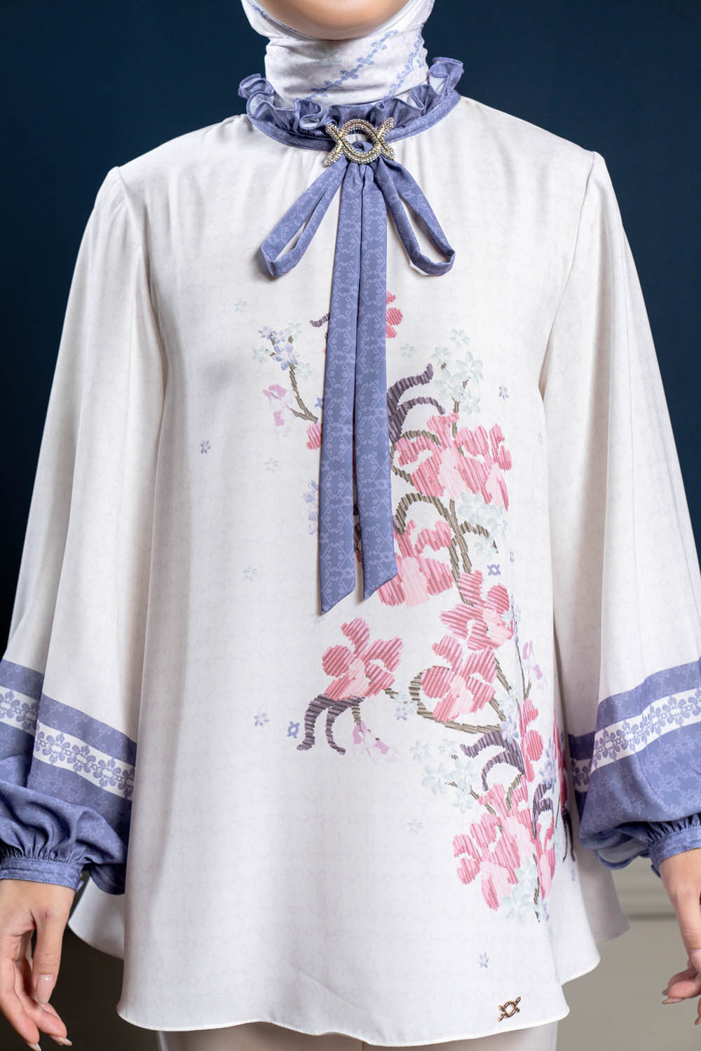 Kamoria Blouse