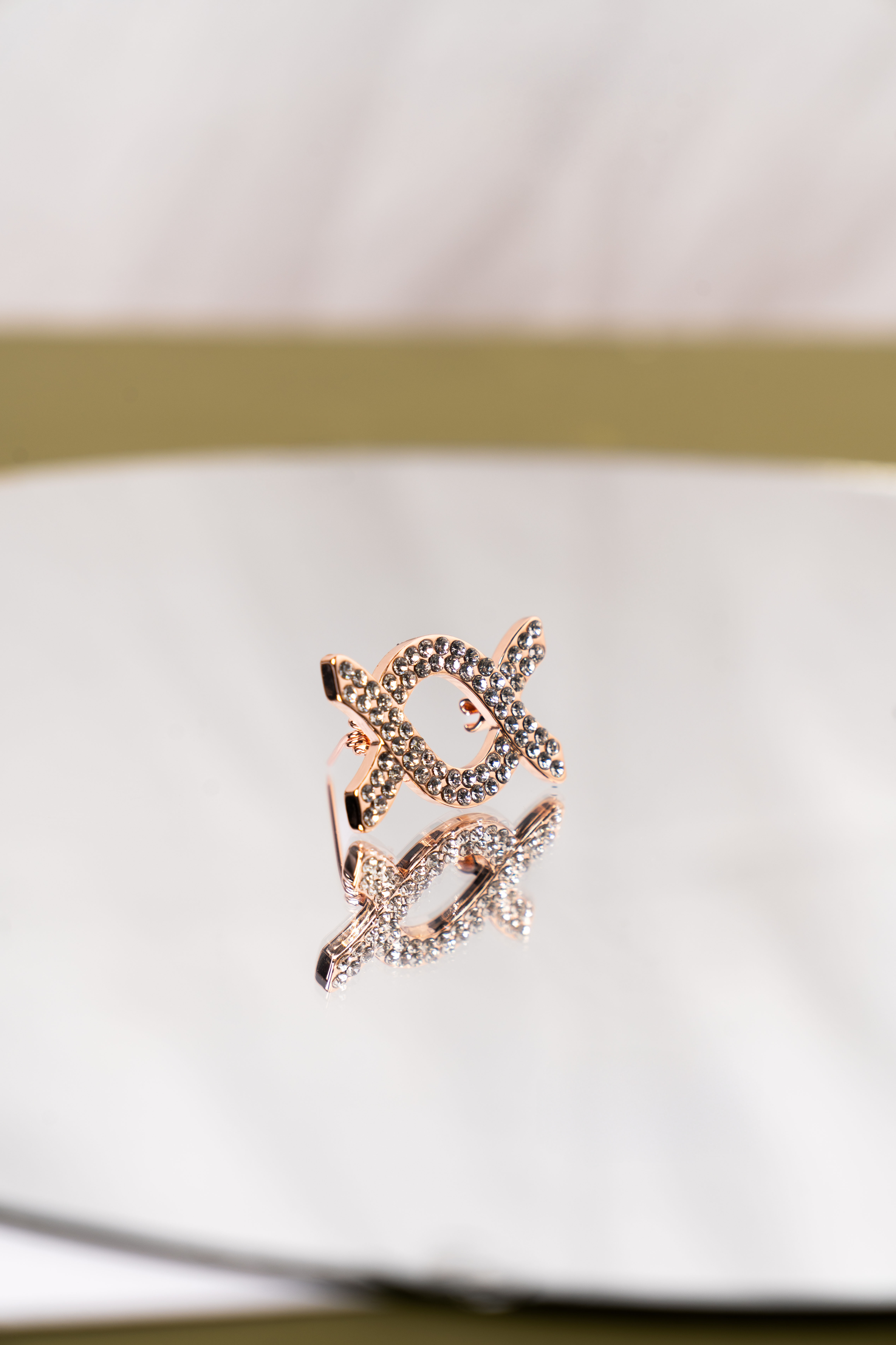 Alice Brooch Rose Gold