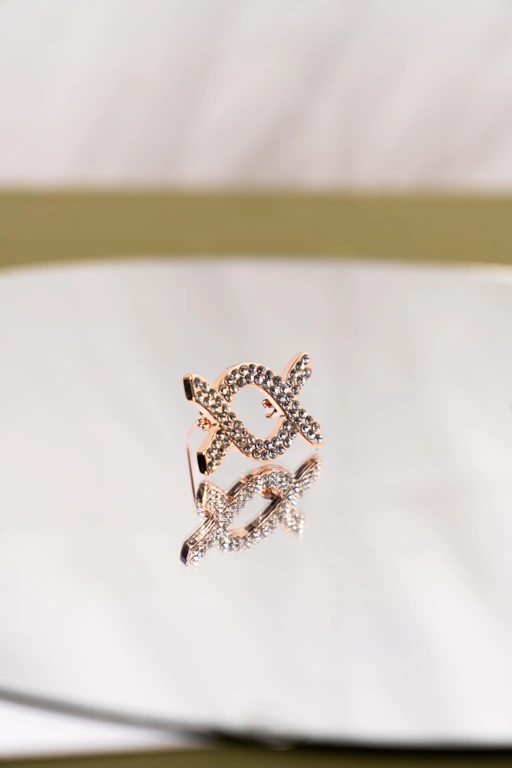 Image of Alice Brooch Rose Gold