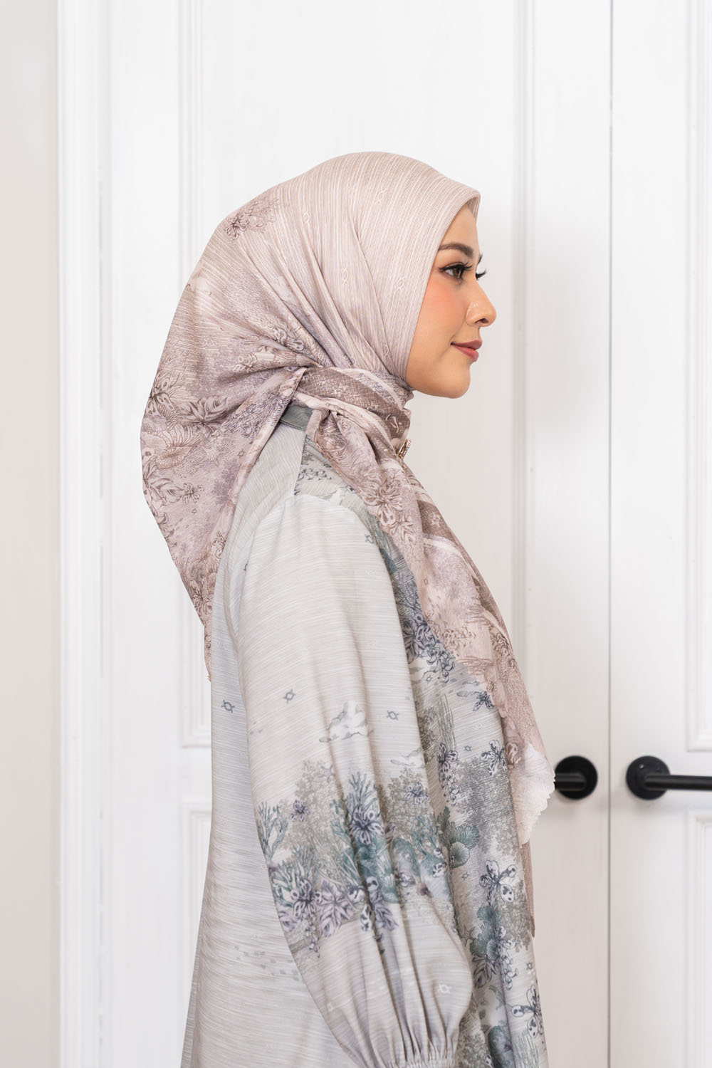 Dhinaya Scarf