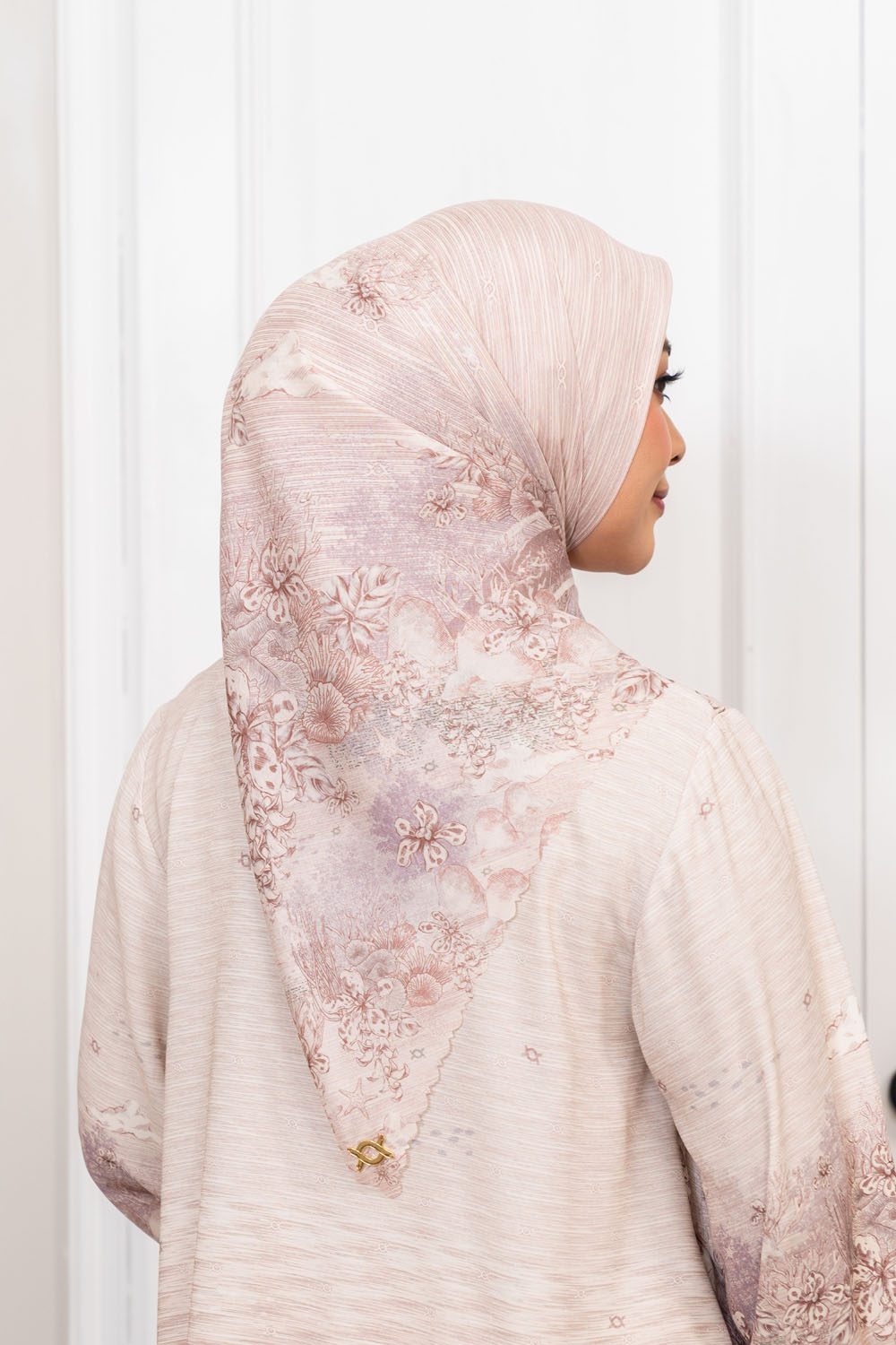 Dhinaya Scarf