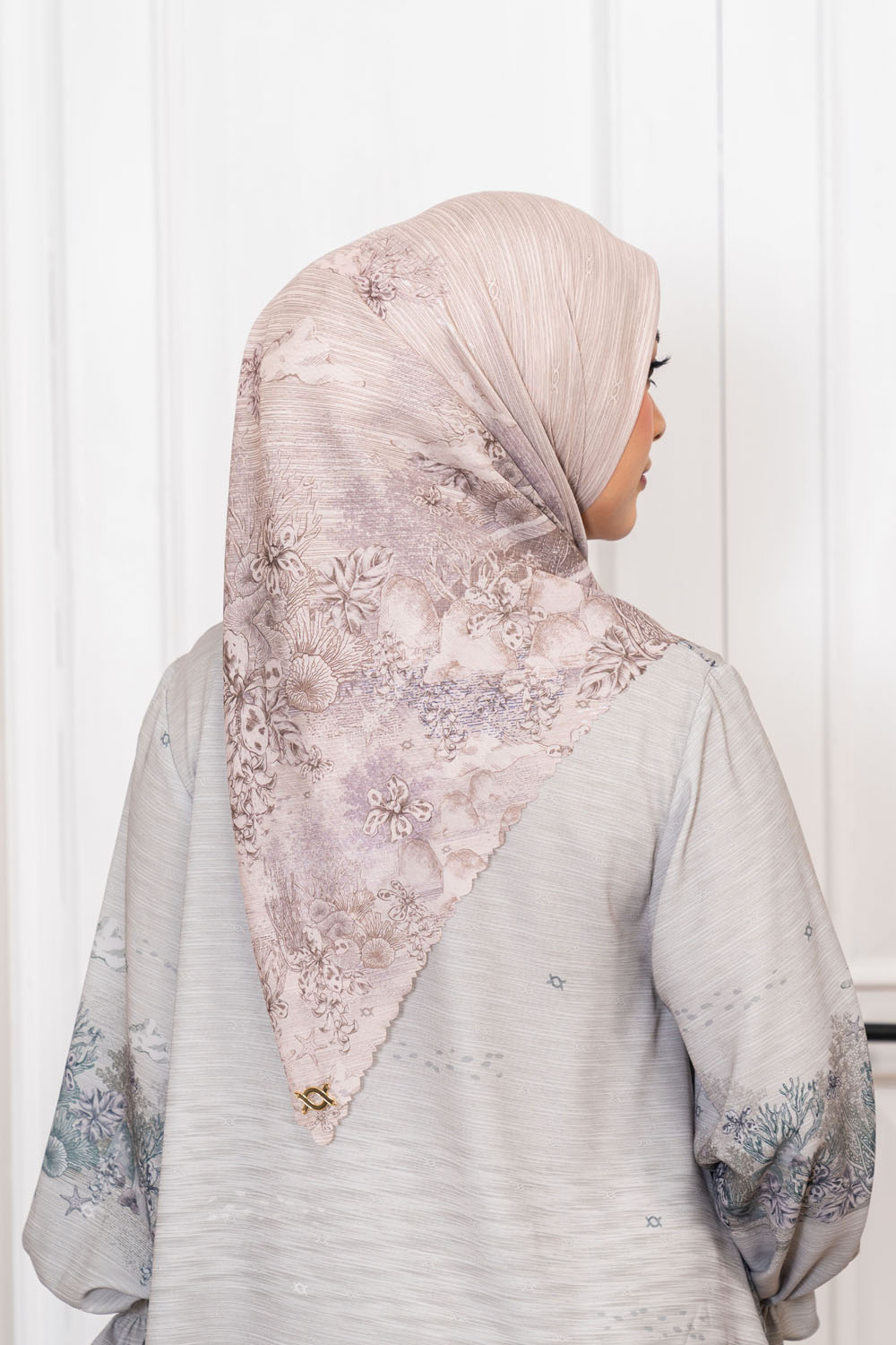 Dhinaya Scarf
