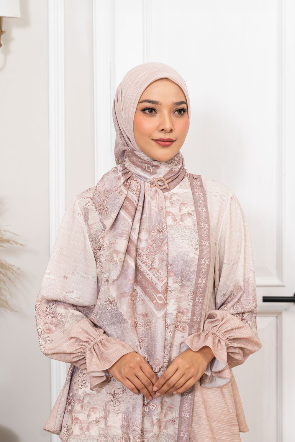 Dhinaya Scarf
