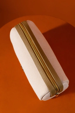 Alena Pouch