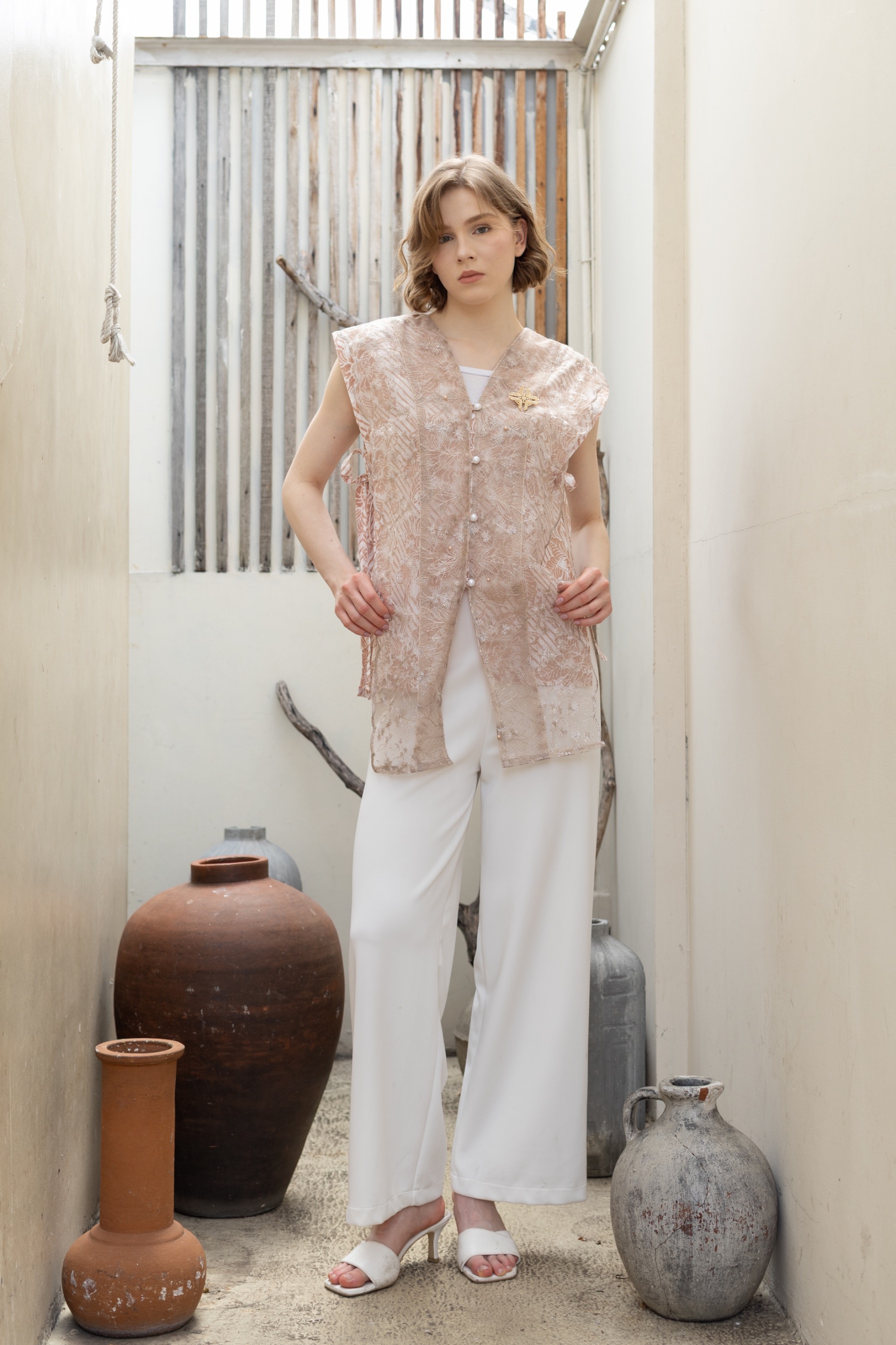NARELLE VEST