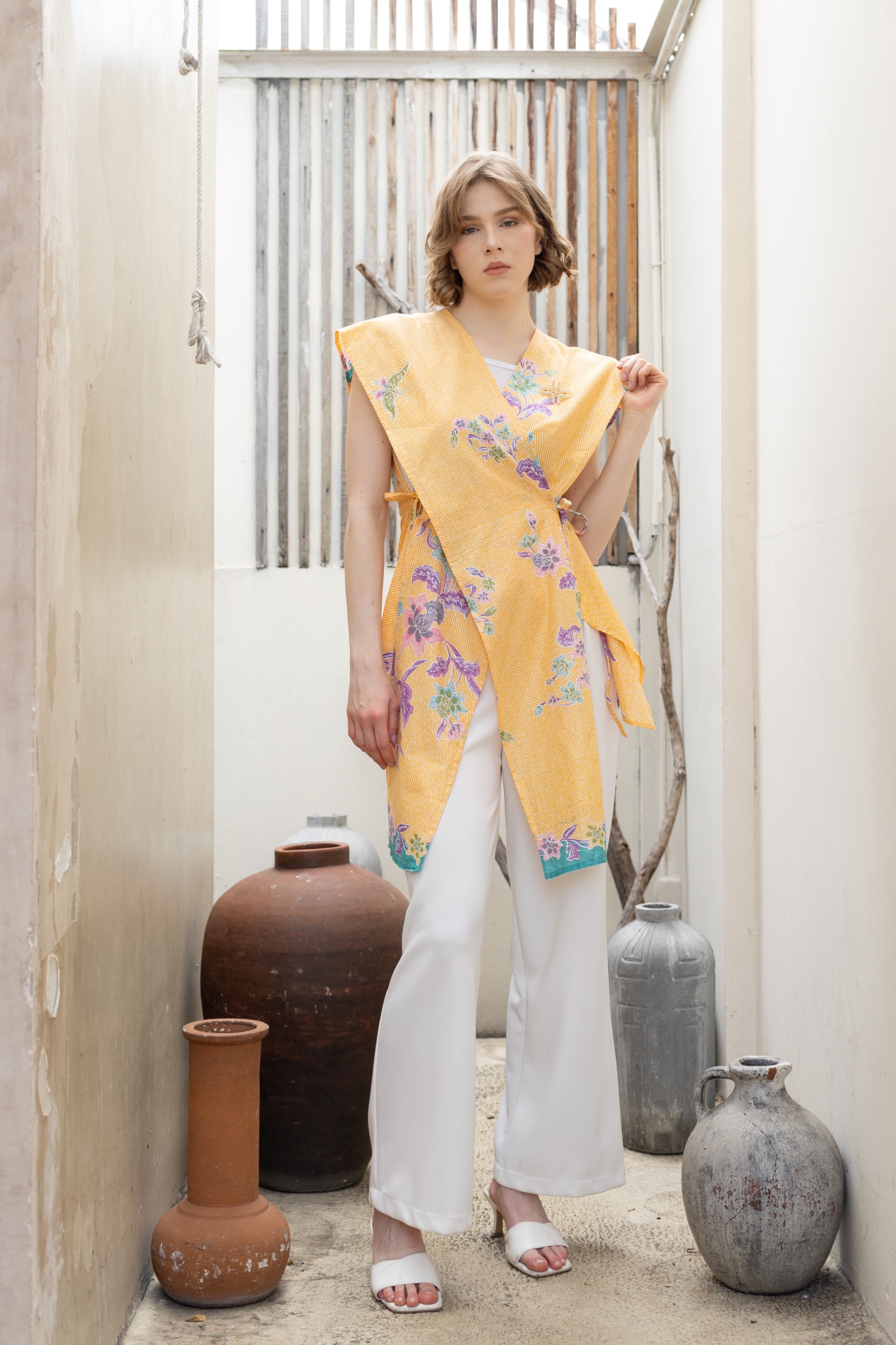 KALYA VEST