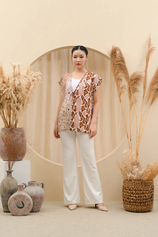 Image of LANGENIA VEST