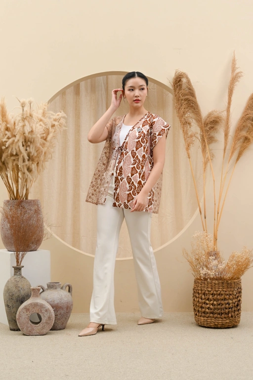 Image of LANGENIA VEST
