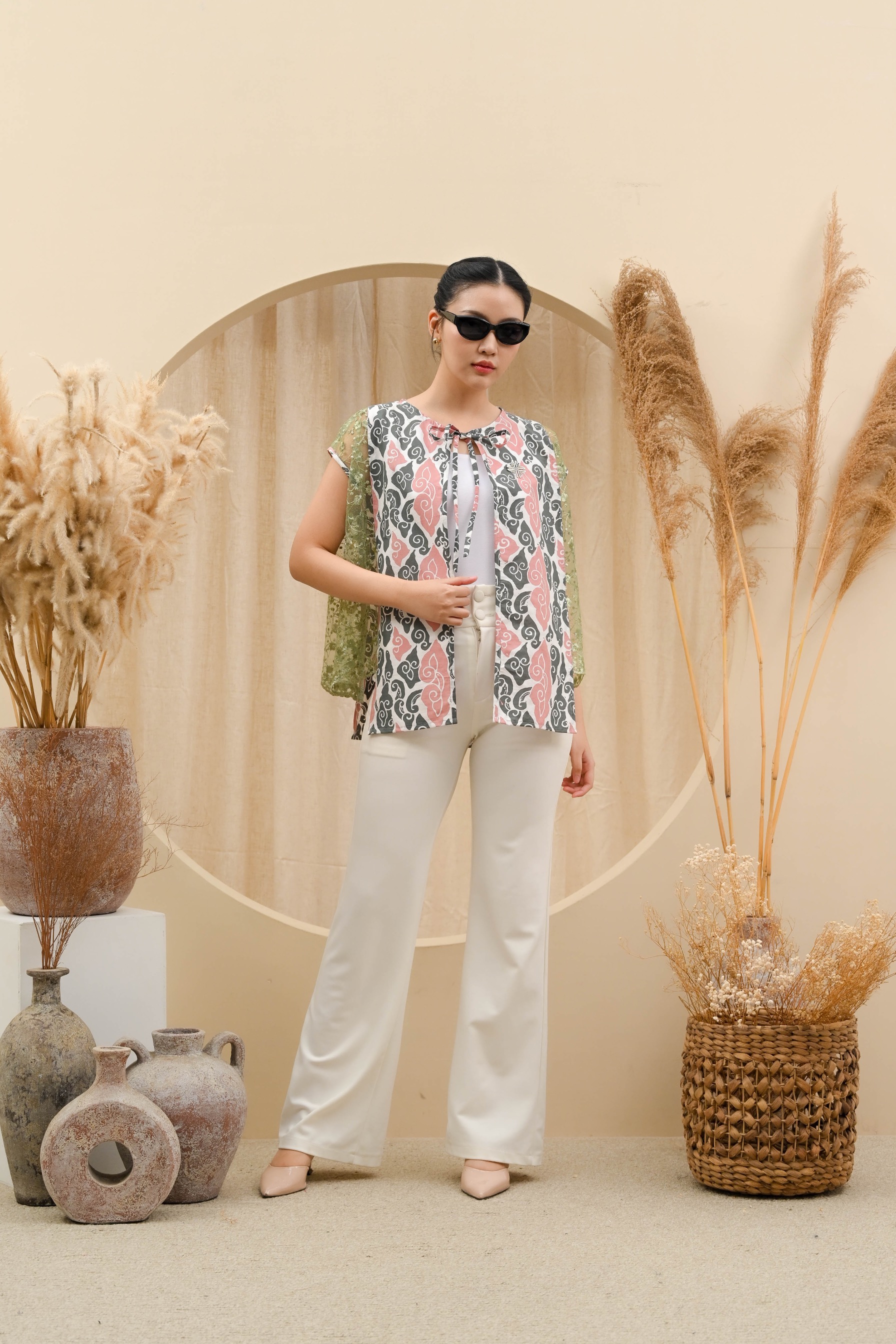 NAYOMI VEST