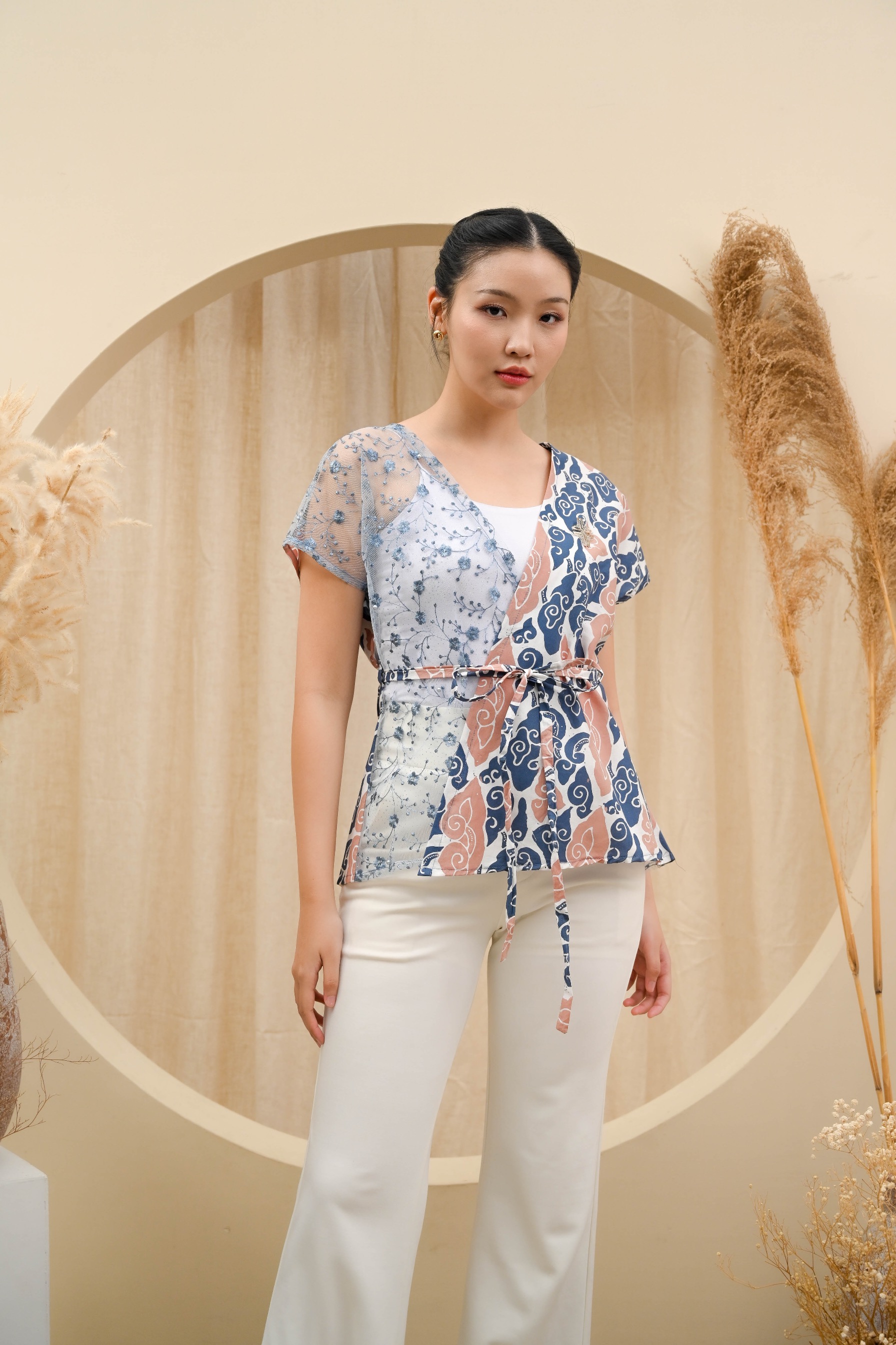 LUMIRA VEST