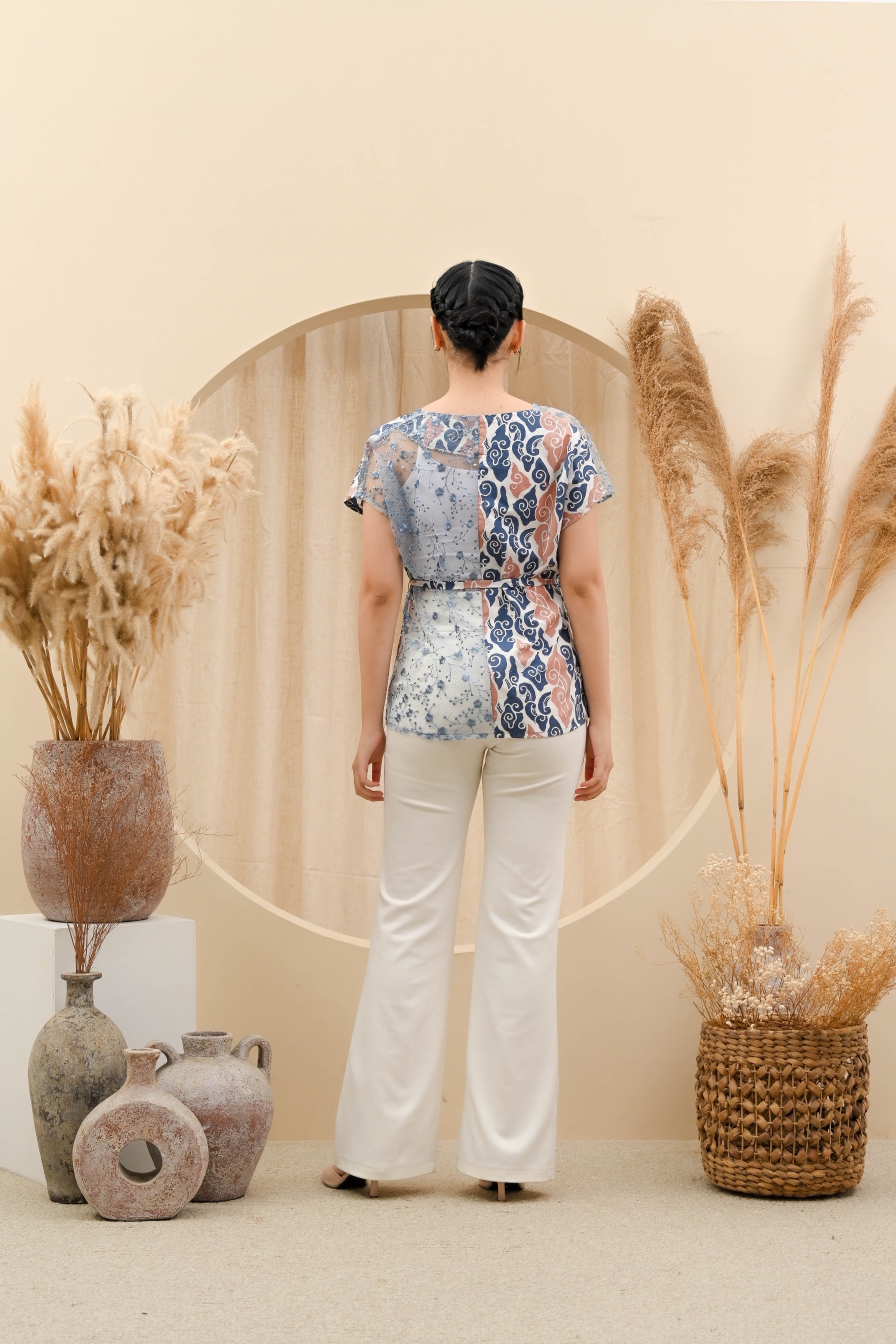LUMIRA VEST