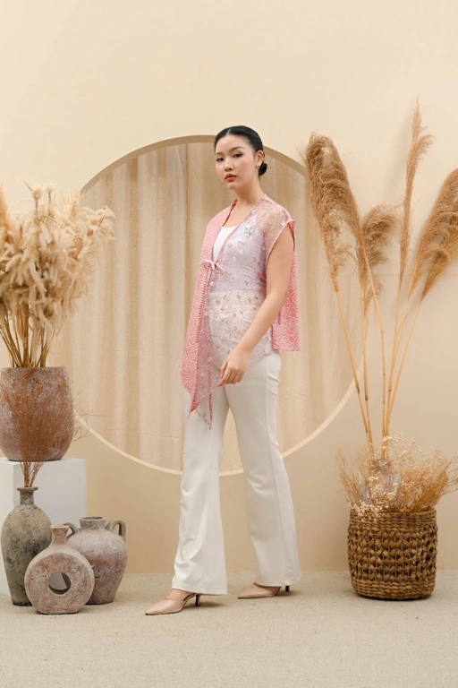 Image of ELARIA VEST