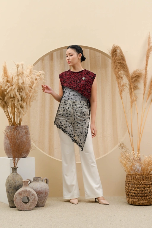 Image of ARUNIKA VEST