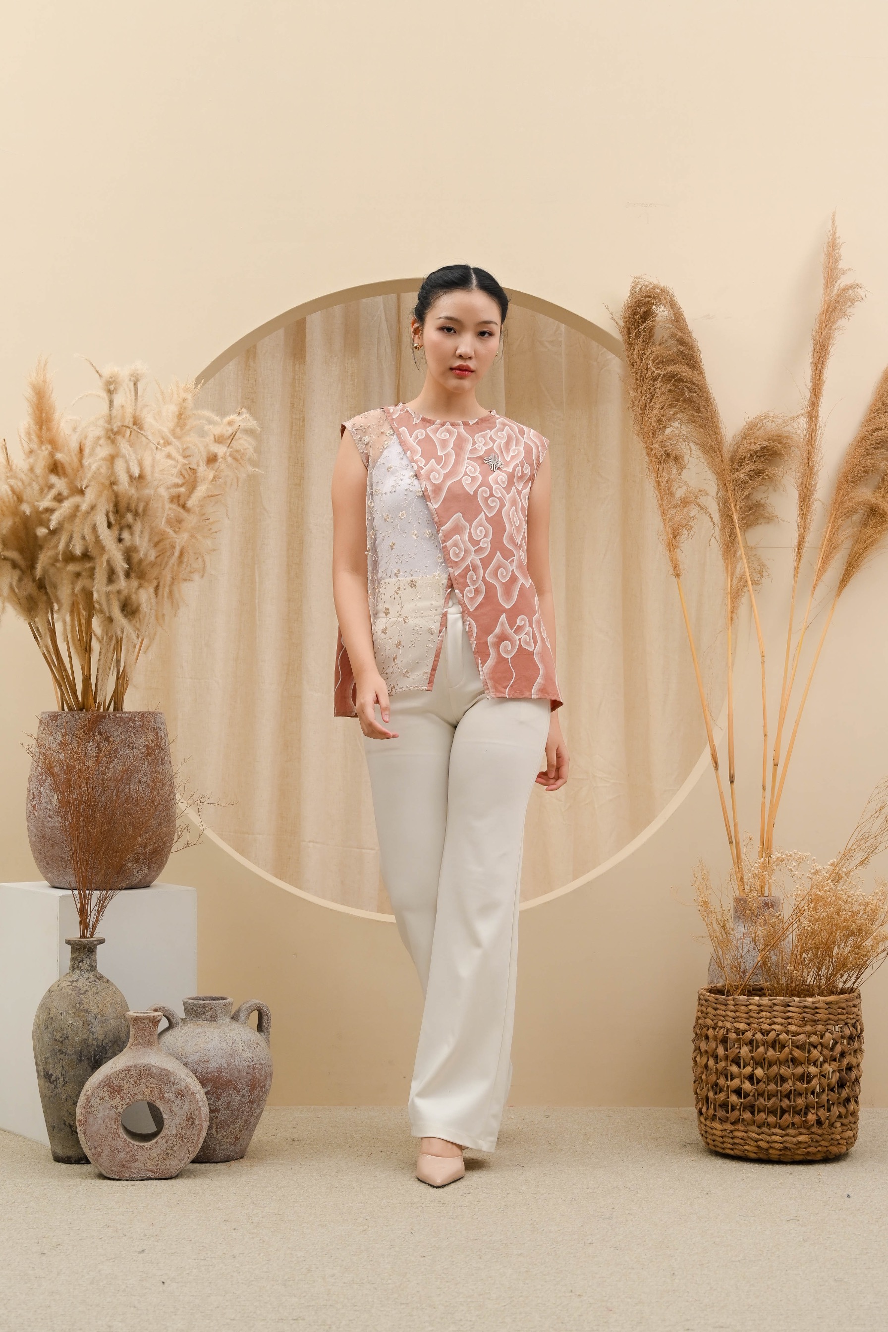 SAVERA VEST