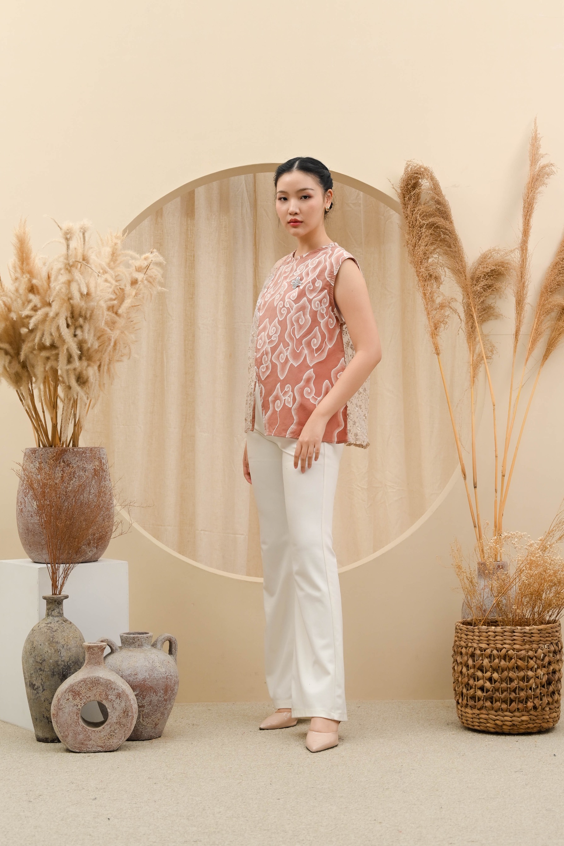 SAVERA VEST