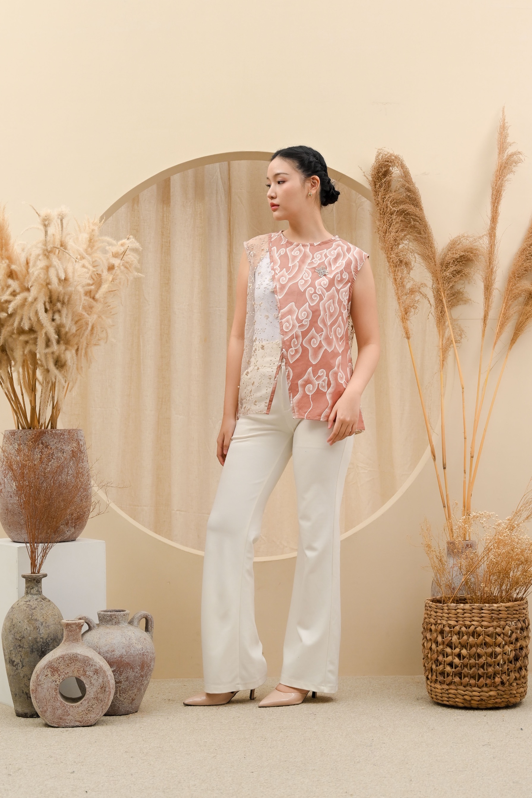 SAVERA VEST