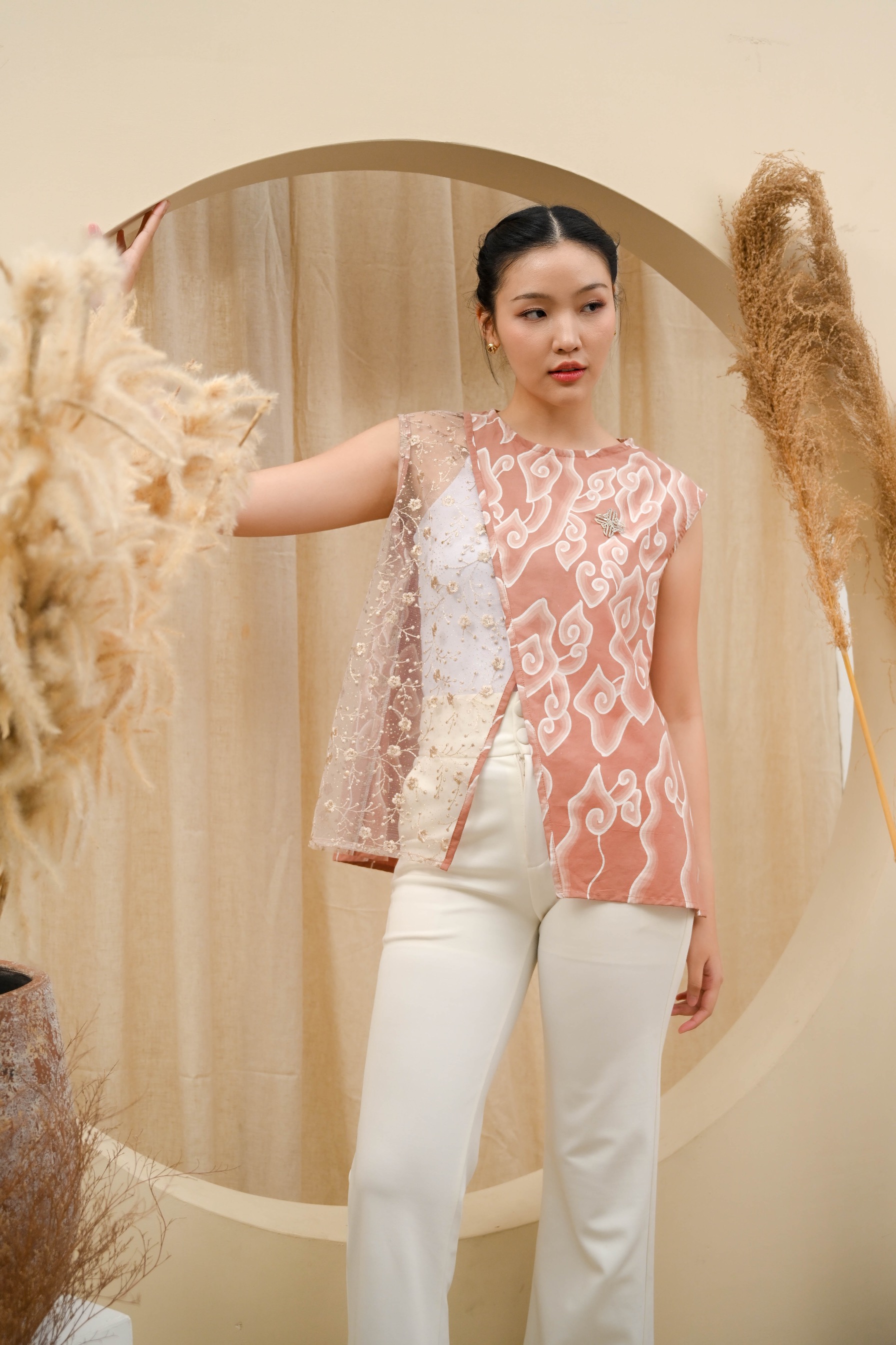 SAVERA VEST