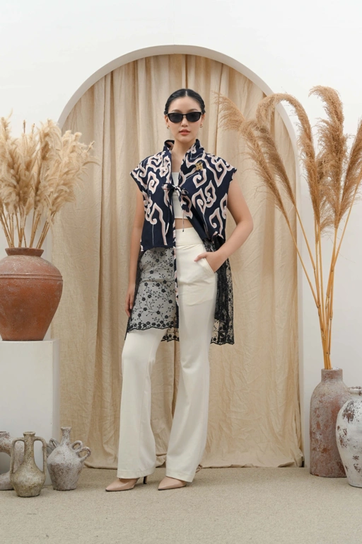 Image of ARSENIA VEST