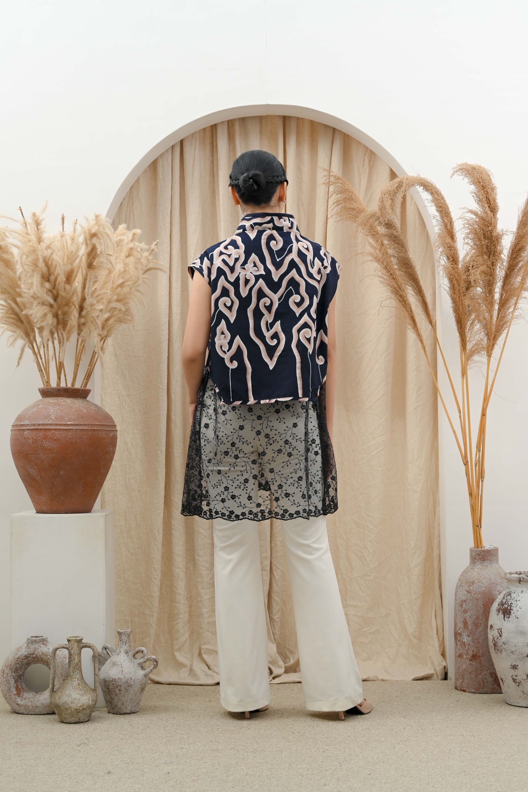 ARSENIA VEST