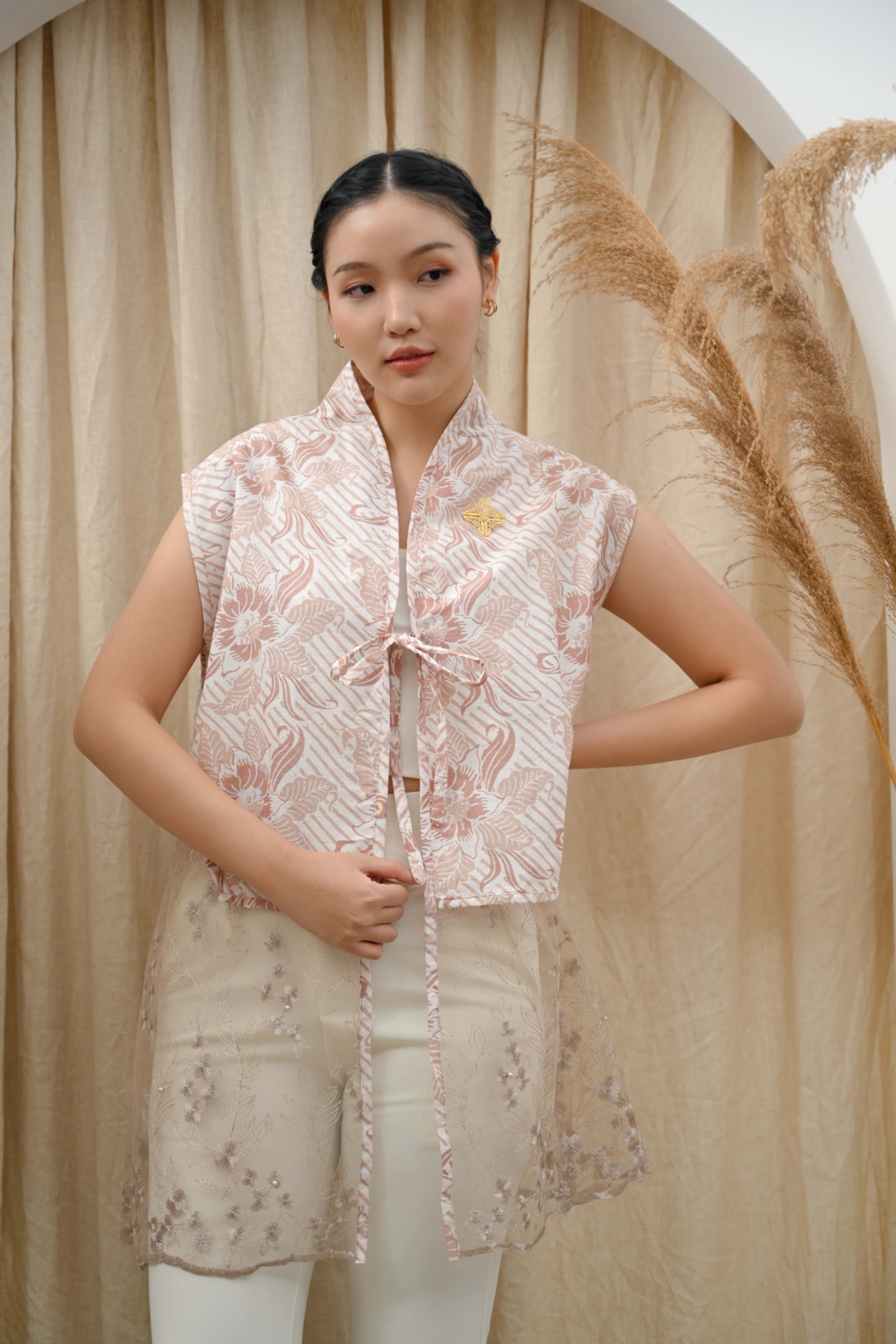 LARICE VEST