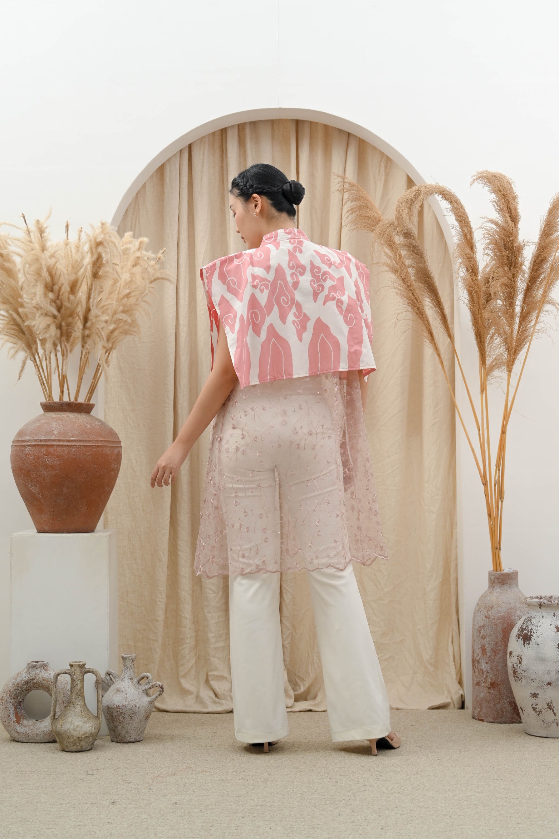KIREYNA VEST