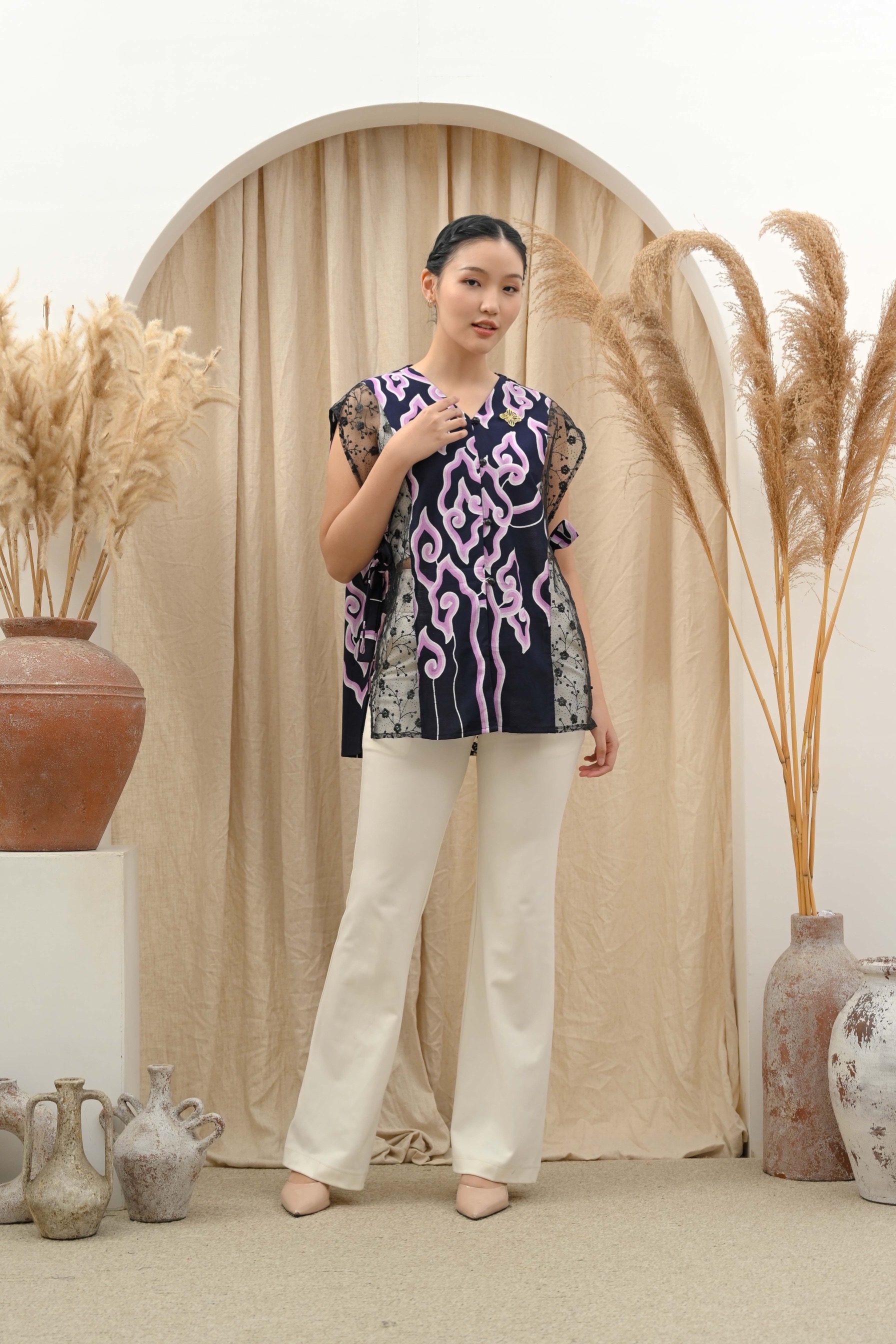 LARENTA VEST