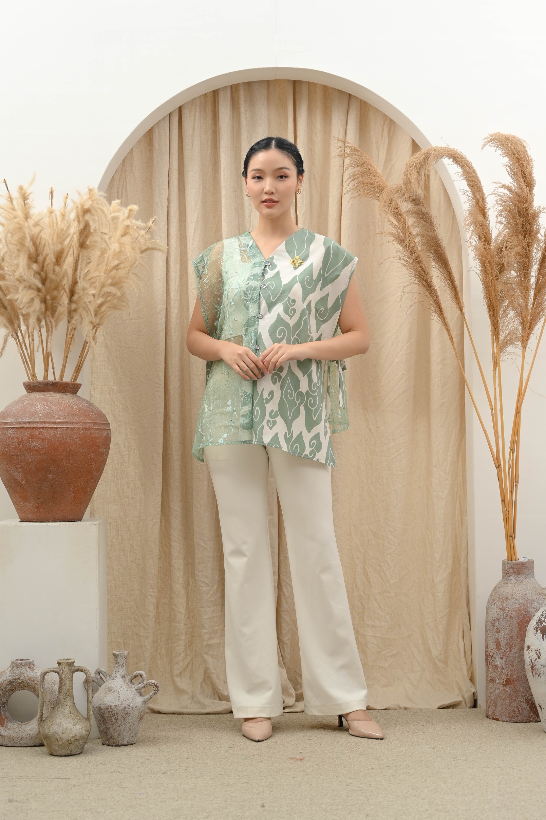 NAYARA VEST
