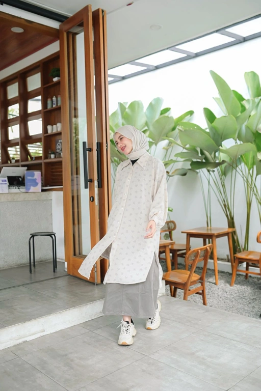 Image of PROUDYHIJAB - Ivy Long Tunik Tunik Wanita Kekinian Busui Friendly