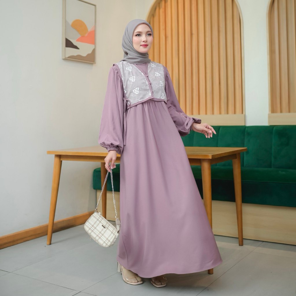 Yeji Dress
