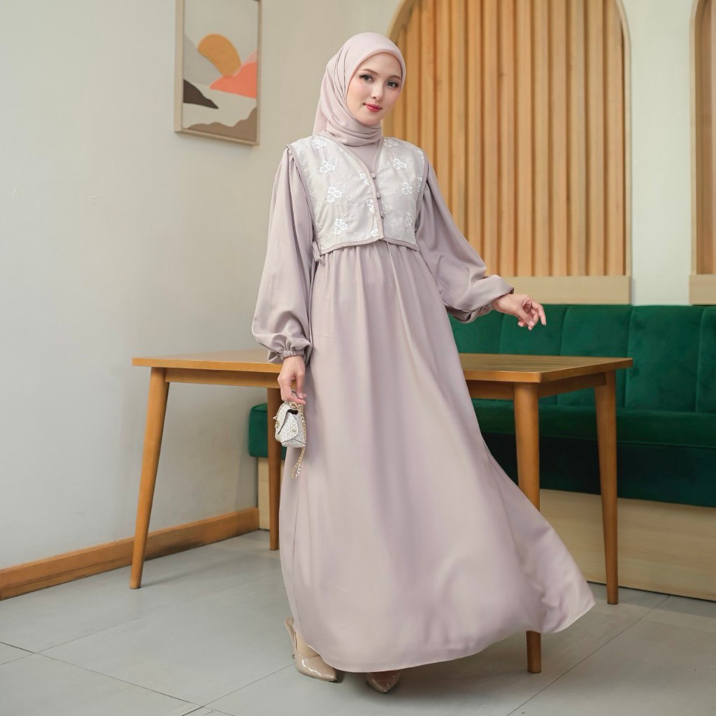 Yeji Dress