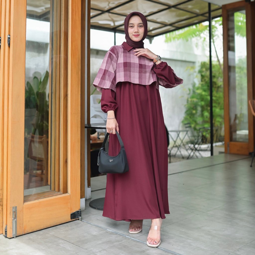 Yunabi Dress