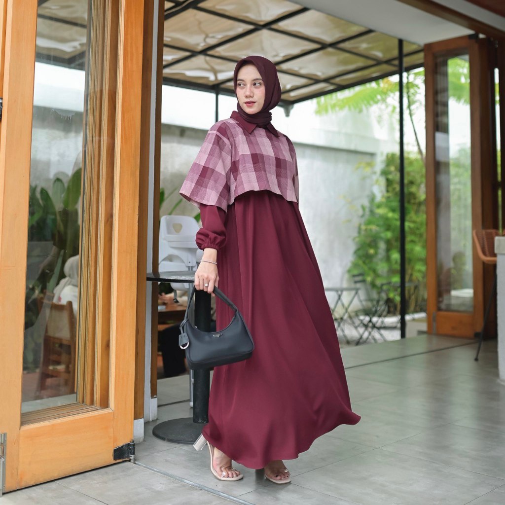 Yunabi Dress