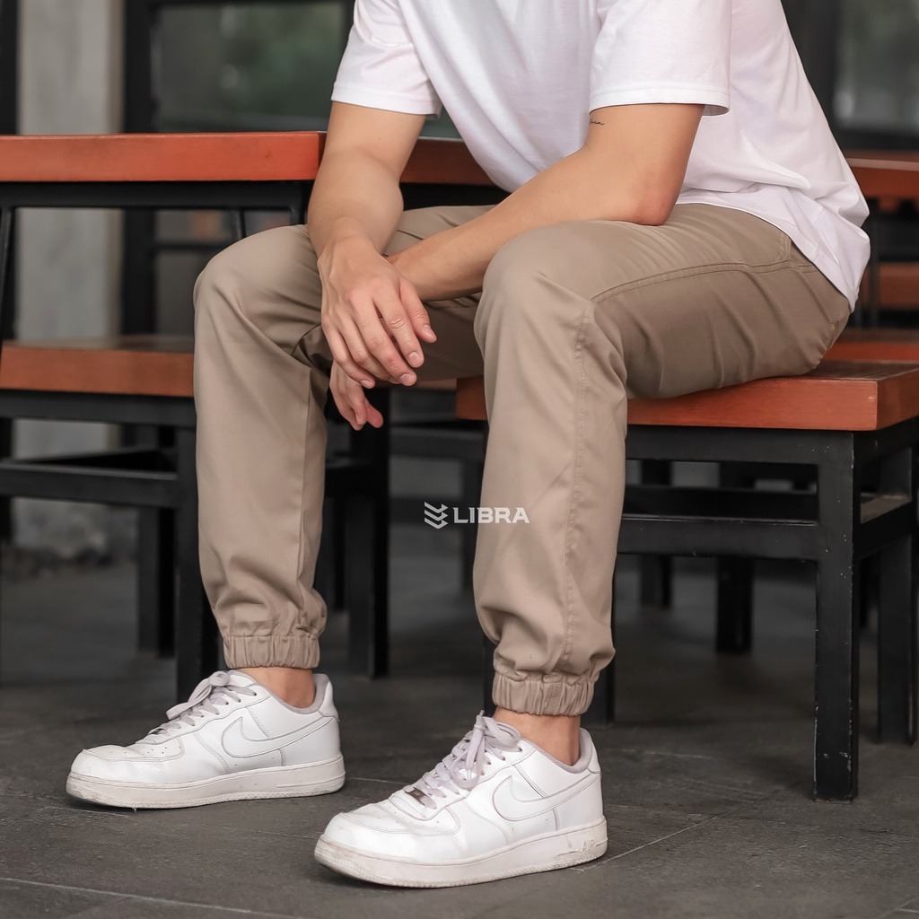 Delibra Celana Jogger Panjang Khaki
