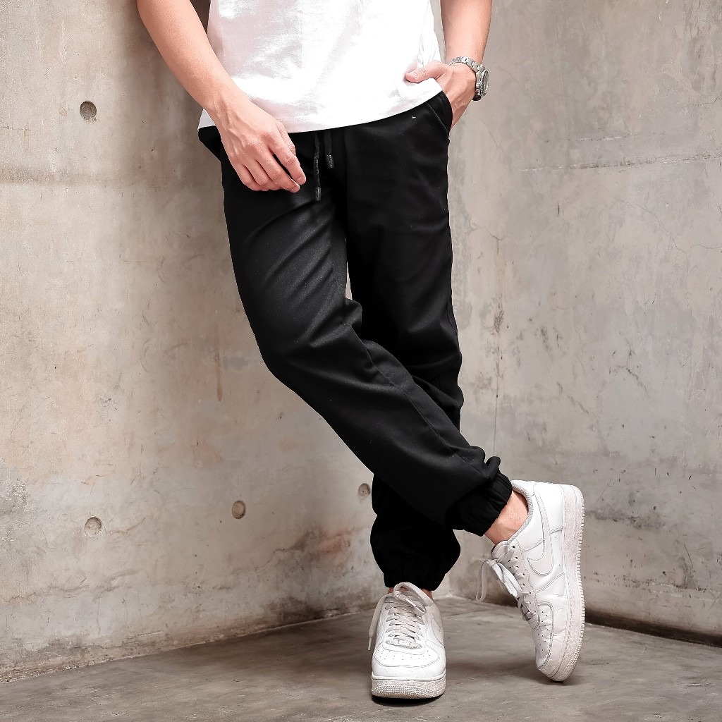 Delibra Celana Jogger Panjang Black